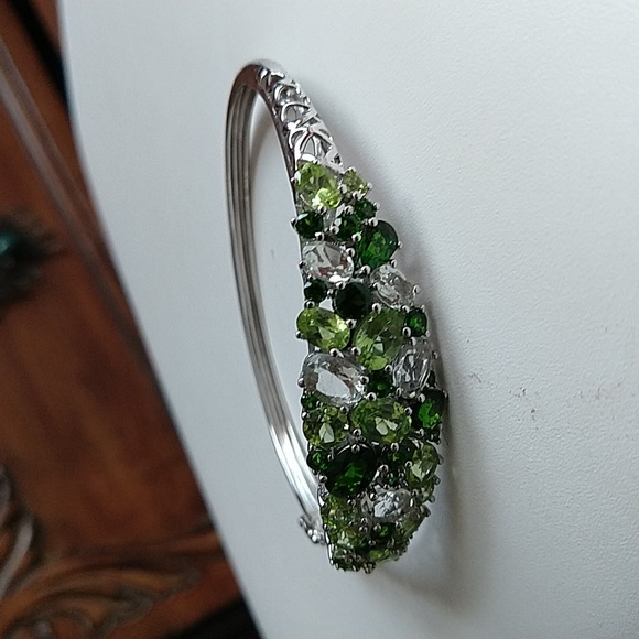 Green and clear gemstone sterling silver 925 bracelet hinged bangle - Picture 4 of 12